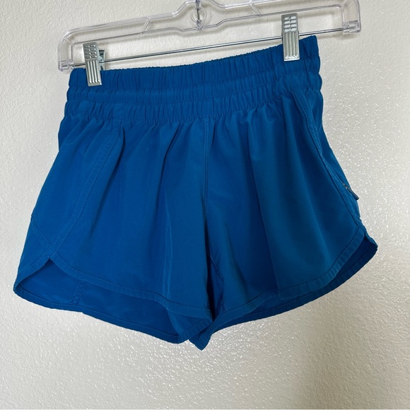 Lululemon Hotty Hot High Rise Lined Short 4 inch - Picture 1 of 6